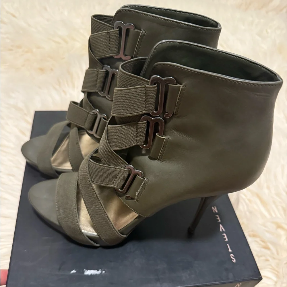 Steven by Steve Madden Denah Heels Size 9